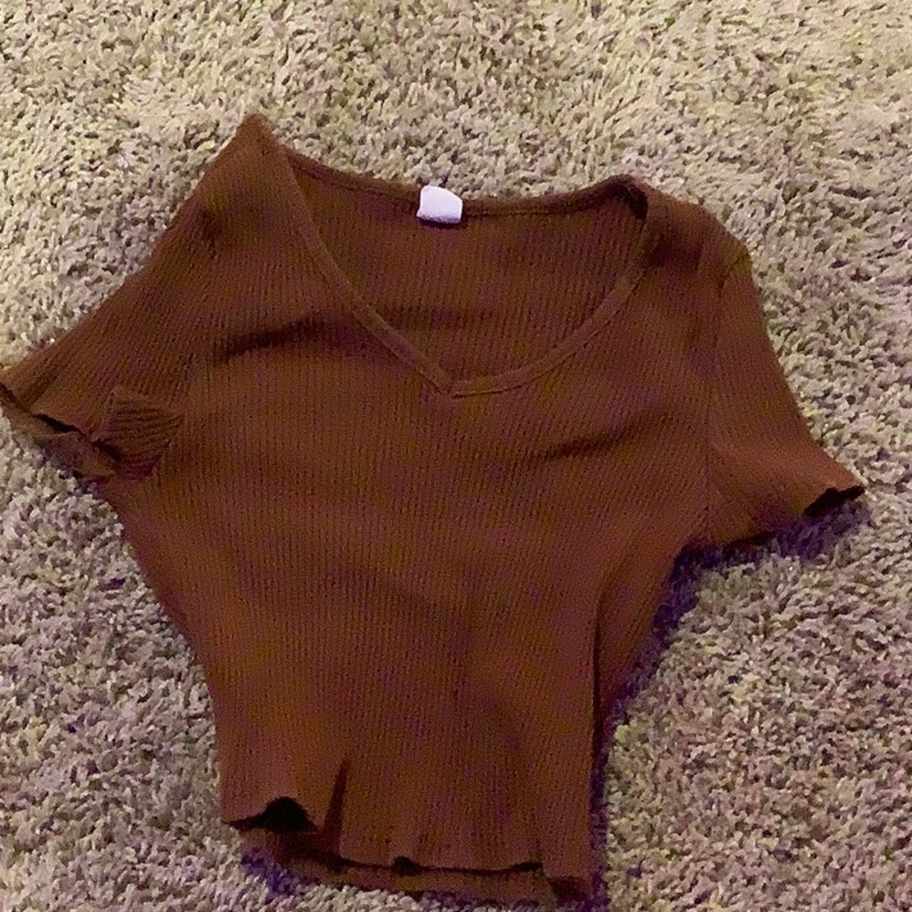 Brown t shirt